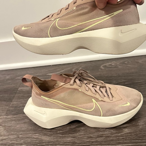 Nike Vista Lite platform mesh sneaker in color Fossil Stone - Picture 5 of 10